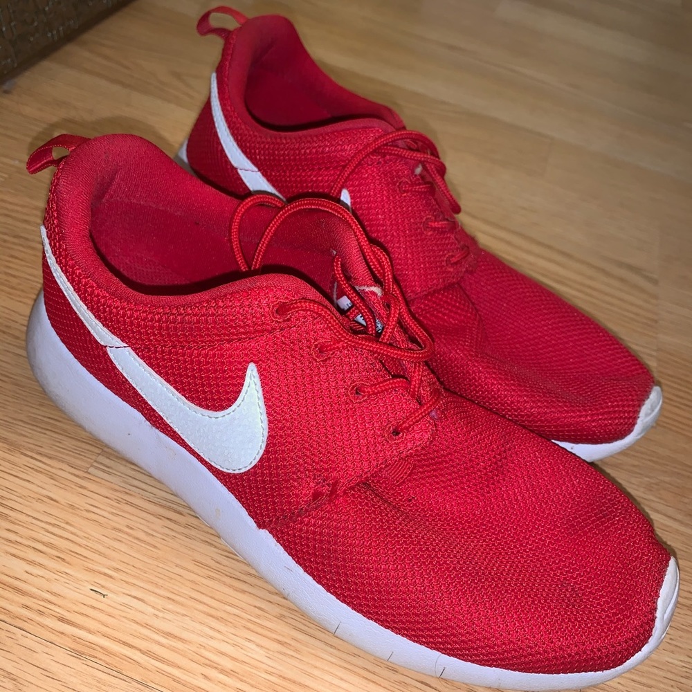 Nike Rosherun Red